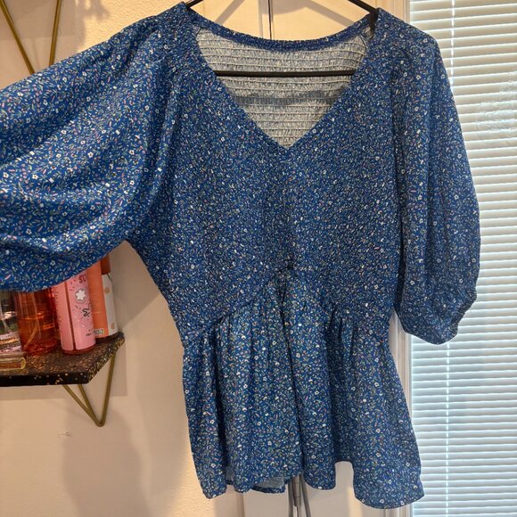 Acelitt Women's Puff Short Sleeve Peplum Top V Neck Smocked Blouses Dressy Shirt - Picture 2 of 4